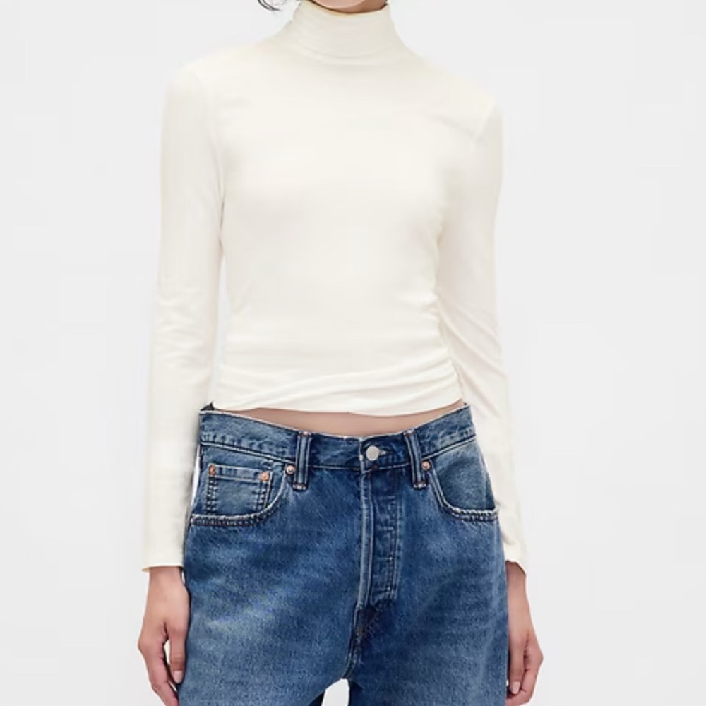 GAP Cream Long Sleeve Turtleneck Top